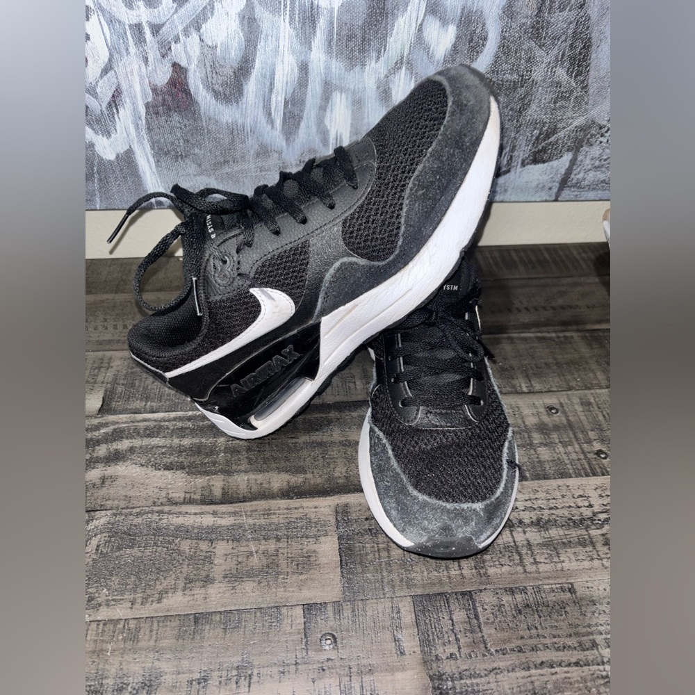 Nike Air Max SYSTM shoes SZ 7Y​​